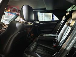 کرایسلەر 300